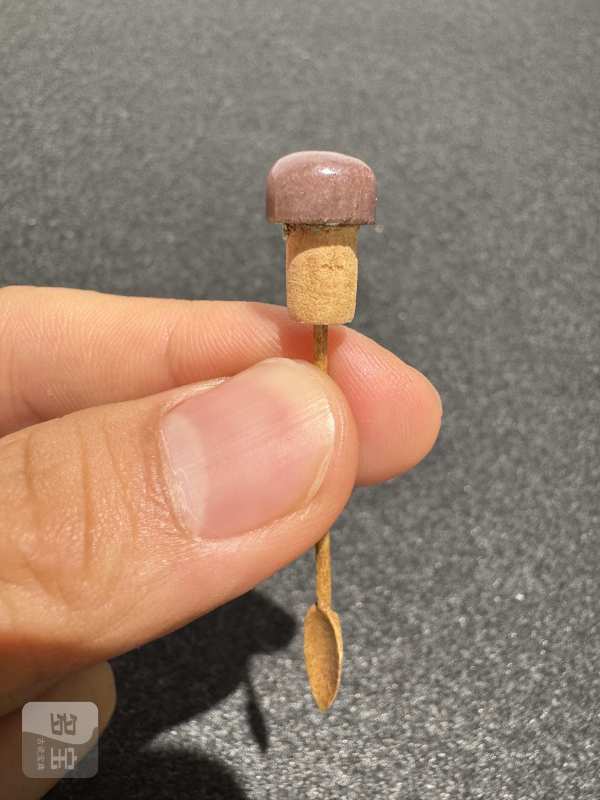 清 太狮少狮素三彩鼻烟壶 - 图9